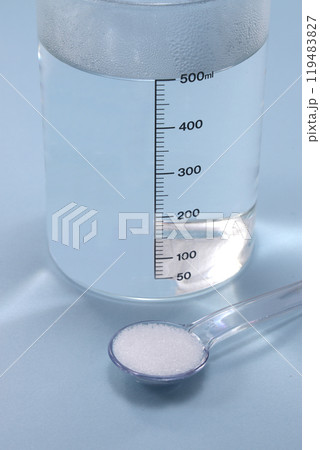 生理食塩水 119483827