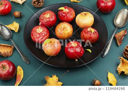 Delicious Baked Autumn Apples. 119484298