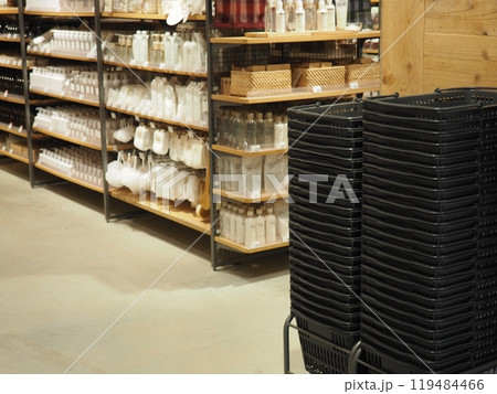 ショッピングモールの雑貨屋 ショッピングモールの雑貨屋 119484466