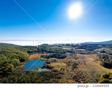 八幡平の赤沼と御在所沼(岩手県八幡平市) 八幡平の赤沼と御在所沼(岩手県八幡平市) 119484505