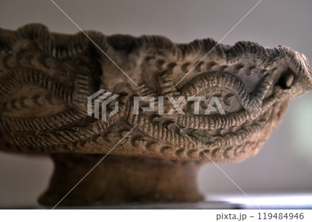 三内丸山遺跡 縄文自由館の縄文土器 三内丸山遺跡 縄文自由館の縄文土器 119484946