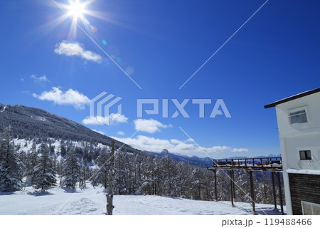 厳冬期の北横岳の風景 ( 北八ヶ岳ロープウェイ山頂駅 ) 119488466