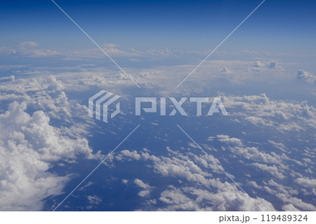飛行機から見た風景 119489324