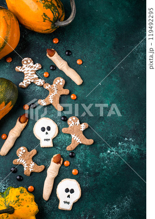 Halloween scary gingerbread cookies for party Halloween scary gingerbread cookies for party 119492295