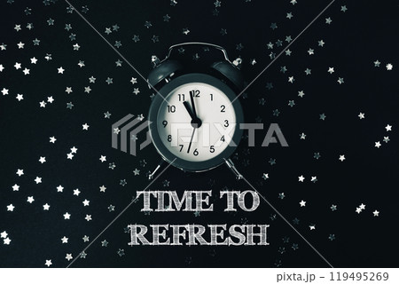 Clock and speech bubble with time to refresh text on a starry night background Clock and speech bubble with time to refresh text on a starry night background 119495269