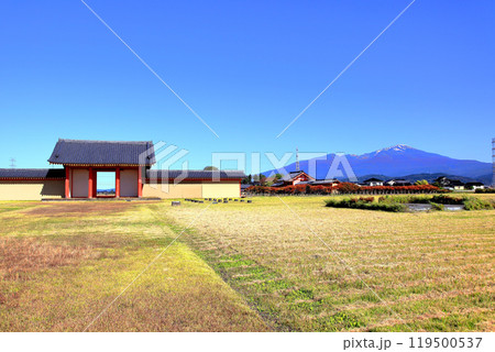 城輪柵跡(出羽国府推定地) 鳥海山麓紅葉 城輪柵跡(出羽国府推定地) 鳥海山麓紅葉 119500537