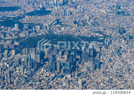 丸の内上空から見た東京都市風景 119500634