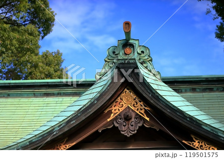 神社の屋根　(葛飾区 熊野神社) 119501575
