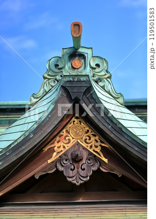 神社の屋根　(葛飾区 熊野神社) 119501583