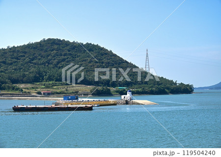 【韓国/全羅南道】新安郡1004の島々・大奇点島と桟橋 119504240