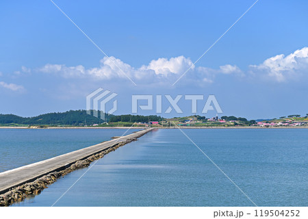 【韓国/全羅南道】新安郡1004の島々・大奇点島と屏風島を結ぶ海床路 119504252