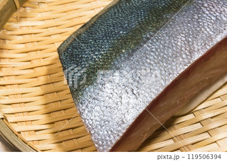 厚切りブリ（Yellowtail）の迫力 119506394