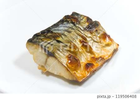 サバの塩焼き（Scomber japonicus） 119506408