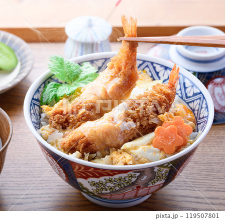 エビフライ丼 119507801