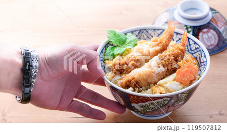 エビフライ丼 119507812