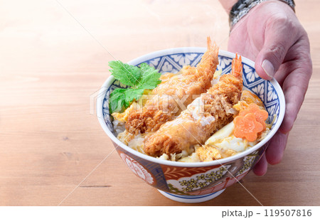 エビフライ丼 119507816