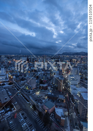 北海道函館市の街風景 119510504