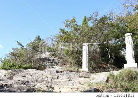 山頂の高御位神社(兵庫県 加古川市 高御位山) 山頂の高御位神社(兵庫県 加古川市 高御位山) 119511818