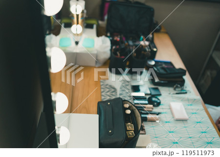 ヘアメイクさんのメイク道具 ヘアメイクさんのメイク道具 119511973