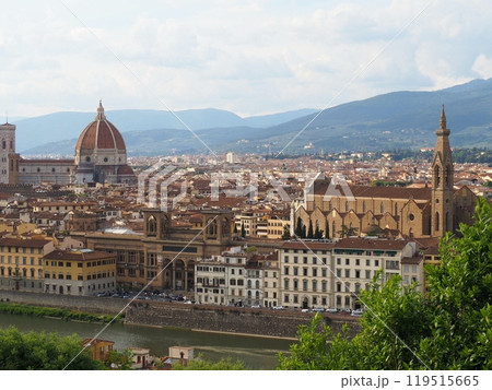 ミケランジェロ広場から見たフィレンツェの街 119515665