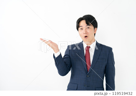ビジネスマン　20代男性　手かざし 119519432