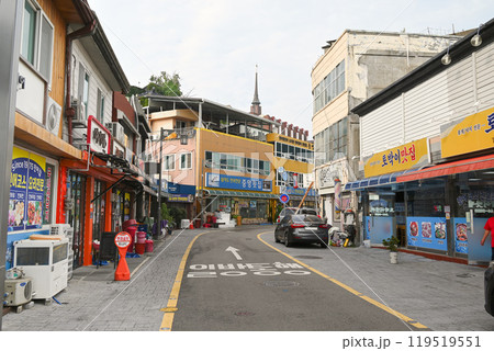 木浦旧市街　ニベ刺身通りの風景【韓国/木浦市】 119519551
