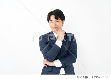 ビジネスマン　20代男性　企む 119520822