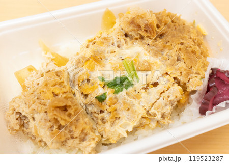 おいしいカツ丼弁当 119523287
