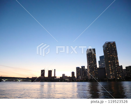 豊洲から見る夜景 119523526