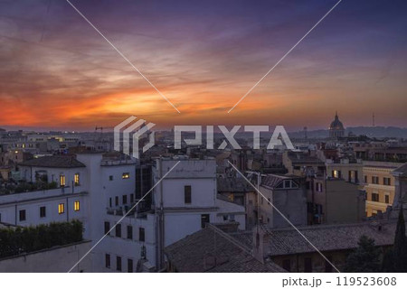 ローマの夕日 119523608