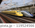 かつてのエースを追い抜くドクターイエロー 119524566