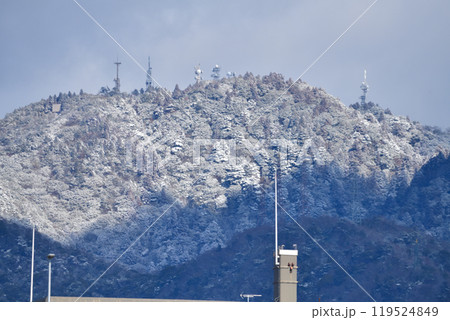 2023/01/24 神戸市内 積雪で雪景色の摩耶山 2023/01/24 神戸市内 積雪で雪景色の摩耶山 119524849