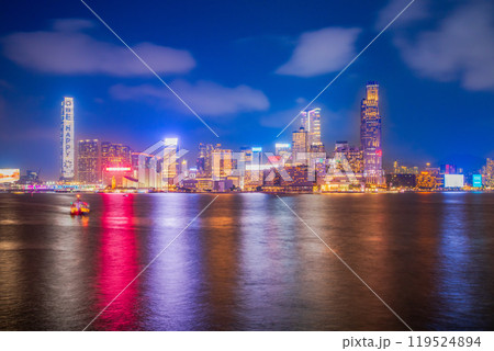 香港　　湾仔　プロムナードからの夜景 119524894
