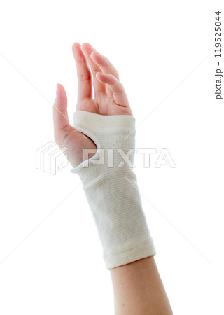 サポーターを巻いている手のパーツ 119525044