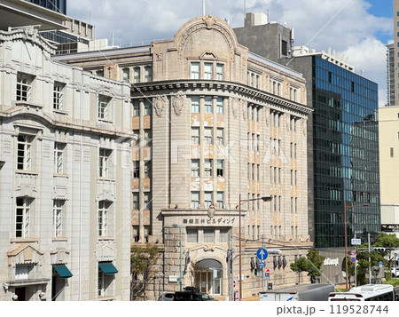 商船三井ビルディング（写真中央。神戸市中央区海岸通） 119528744