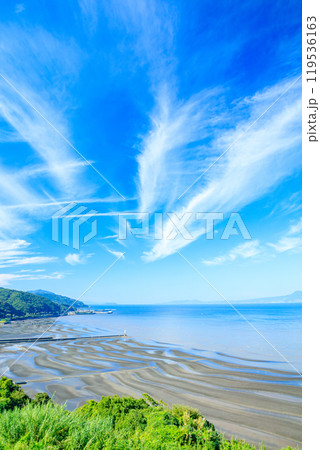 秋の干潮時の御輿来海岸 熊本県宇土市 秋の干潮時の御輿来海岸 熊本県宇土市 119536163