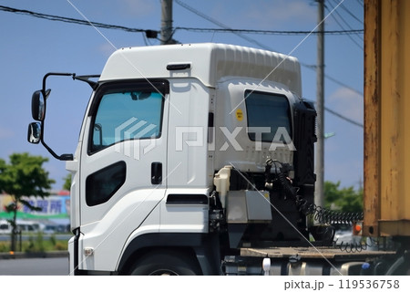 トレーラートラック イメージ トレーラートラック イメージ 119536758