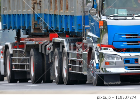 ダブル連結トラック　イメージ 119537274