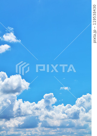 夏の青空と雲 夏の青空と雲 119538430