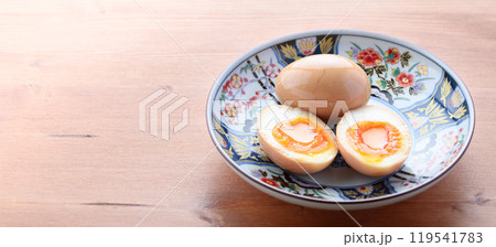 煮卵 （ 味付け玉子 ） 119541783