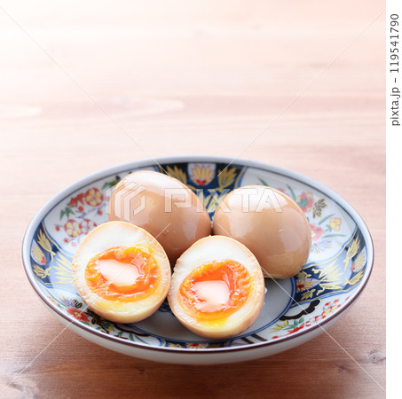 煮卵 ( 味付け玉子 ) 煮卵 ( 味付け玉子 ) 119541790