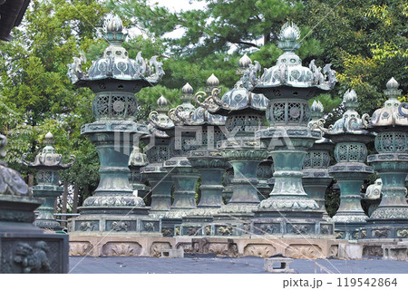 狭山不動尊の唐金灯籠【埼玉県所沢市】 狭山不動尊の唐金灯籠【埼玉県所沢市】 119542864