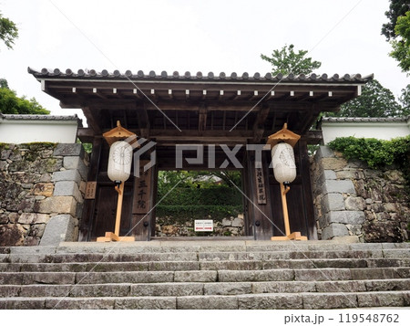 歴史を感じる門『和風イメージ』(京都) 119548762