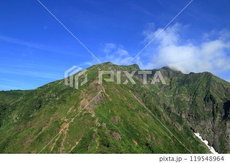 夏の谷川岳の風景 ( 西黒尾根 ) 夏の谷川岳の風景 ( 西黒尾根 ) 119548964