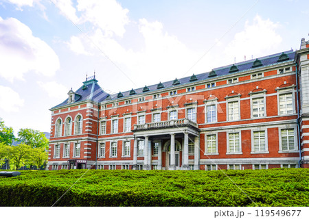 ネオバロック様式で明治時代に建てられた法務省旧本館(東京都千代田区) ネオバロック様式で明治時代に建てられた法務省旧本館(東京都千代田区) 119549677