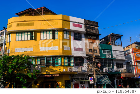 Bangkok style city building in the public side of the town. 119554587