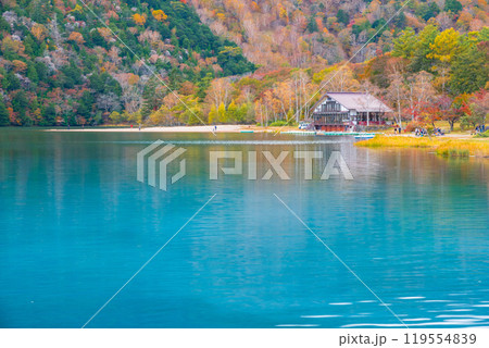 秋の湯ノ湖 119554839