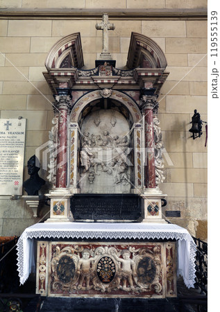 Altar of the Last Supper in Zagreb cathedral 119555139