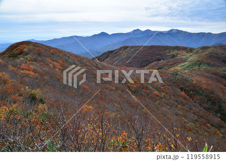 朝日連峰の紅葉 朝日連峰の紅葉 119558915