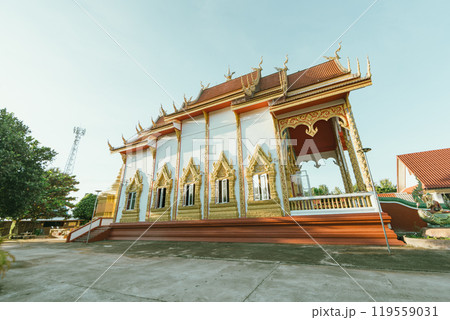 Thai temple 119559031